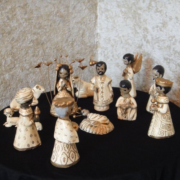 Nativity Set - Picture 6 of 11